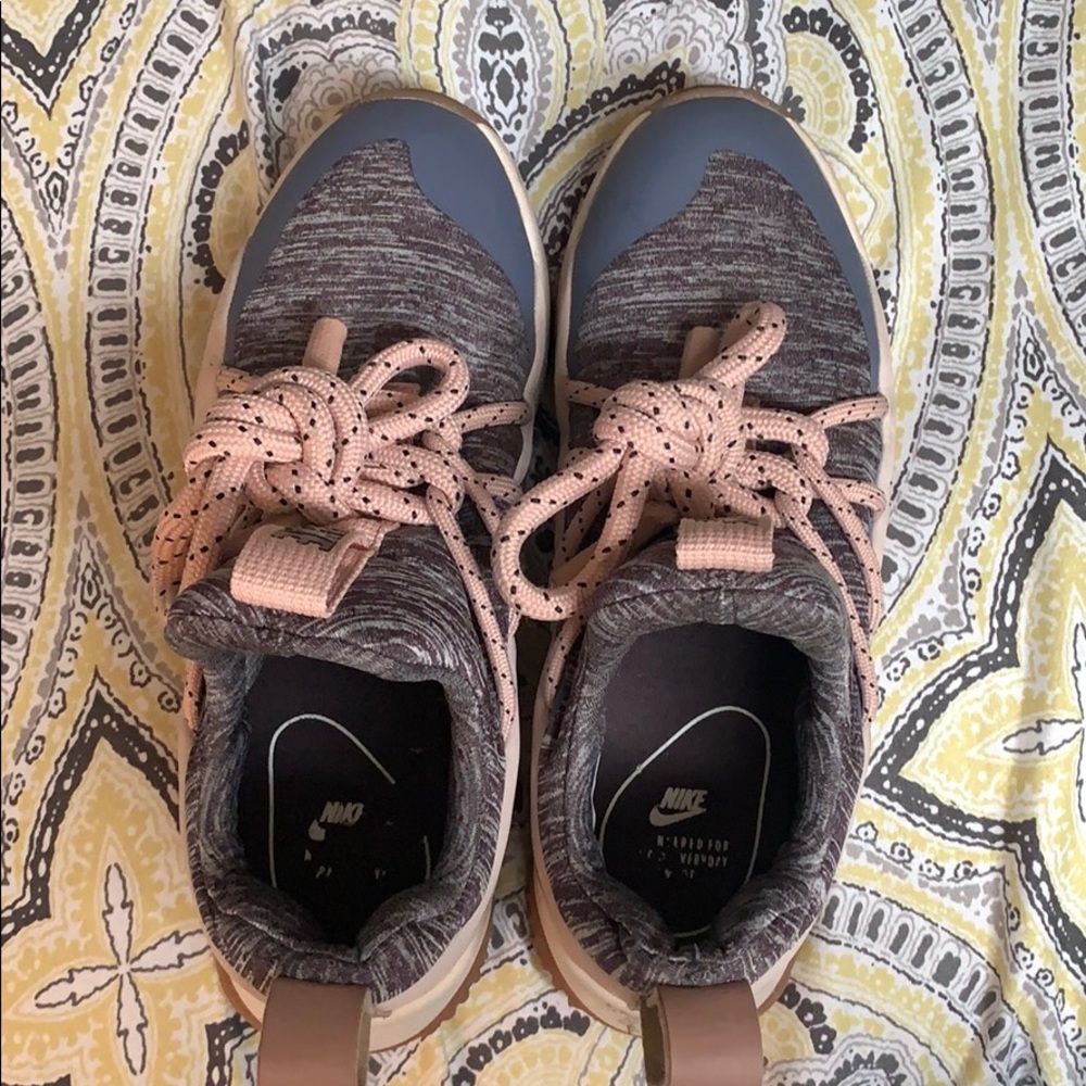 Nike women’s shoes